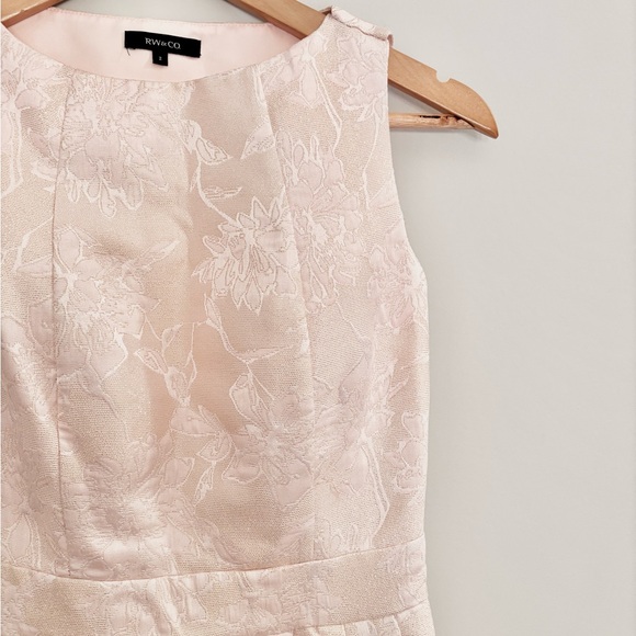 Light Pink Elegant Floral Textured Dress with pockets - Picture 7 of 11